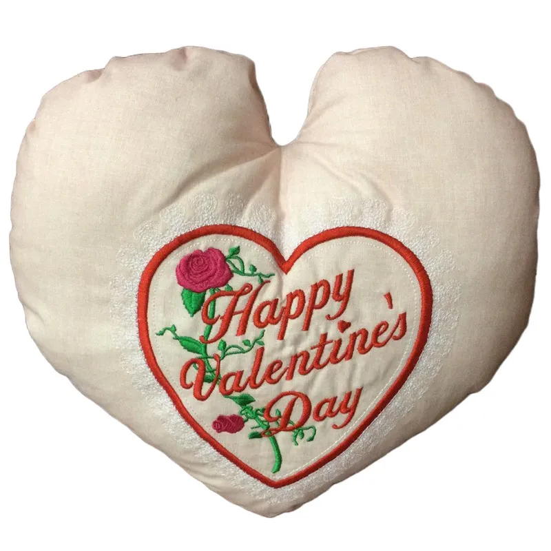 Vankúšiky, Výrobky z našej dielne - Dekoračný vankúšik srdiečko ružový - Šťastný Valentín