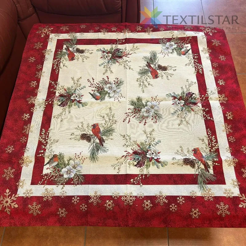 Bytový textil a dekorácie, Obrusy na stoly, Vianočné obrusy, Dekoračné obrusy, behúne - Gobelínový Vianočný obrus 100x100  vtáčiky na halúzkach - červená
