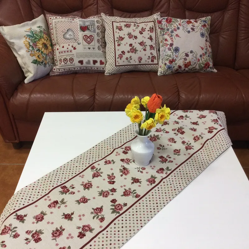 Bytový textil a dekorácie, Dekoračné obrusy, behúne - Gobelínový behúň na stôl 40x100