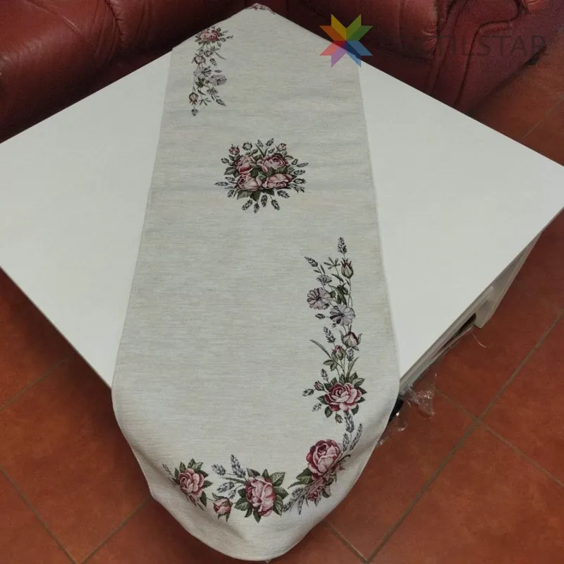 Bytový textil a dekorácie, Dekoračné obrusy, behúne - Gobelínový behúň na stôl chenille 45x140 Ruže