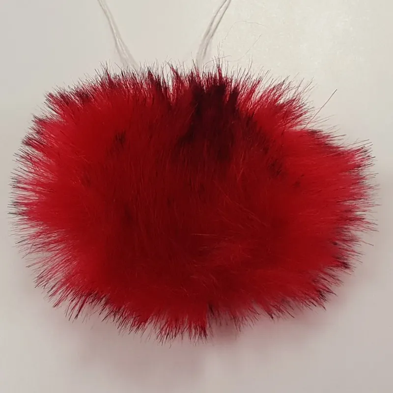Kožušinový brmbolec na čiapku 12 cm -červená