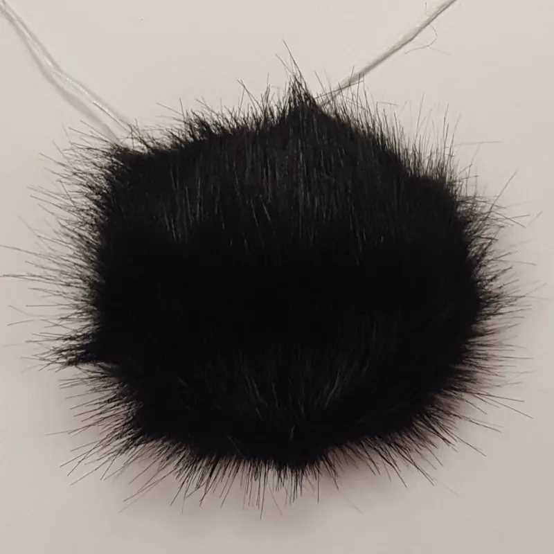 Galantéria, Brmbolce - Kožušinový brmbolec na čiapku 12 cm -čierna