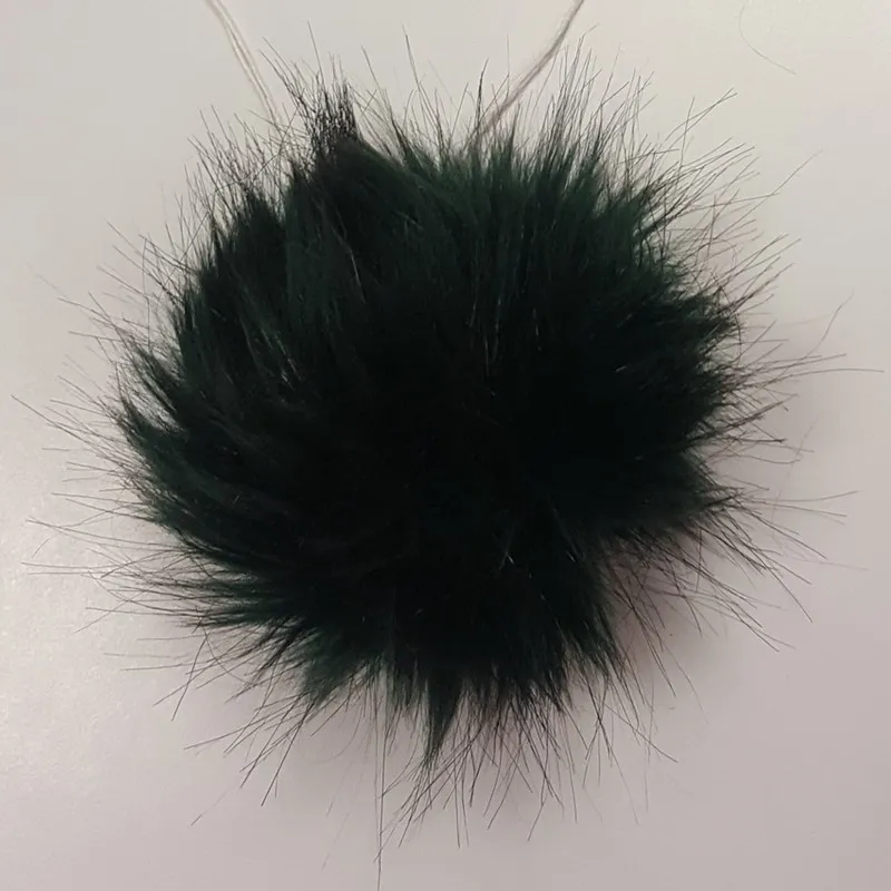 Brmbolce, Galantéria - Kožušinový brmbolec na čiapku 12 cm -zelená