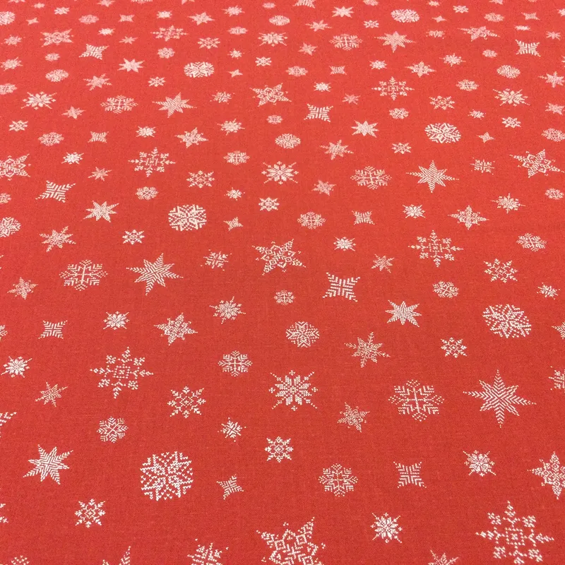 Vianočné látky, Látky metráž, Bavlnené látky - Vianočná bavlnená látka Biele vločky na červenom podklade "vyšívané"